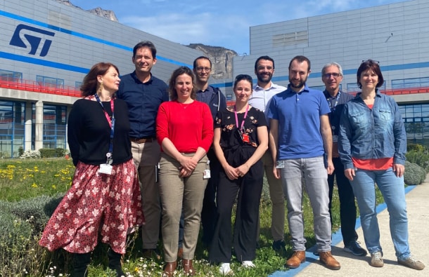 Group of people from the codev manager initiative in Crolles