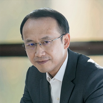 Henry Cao portrait