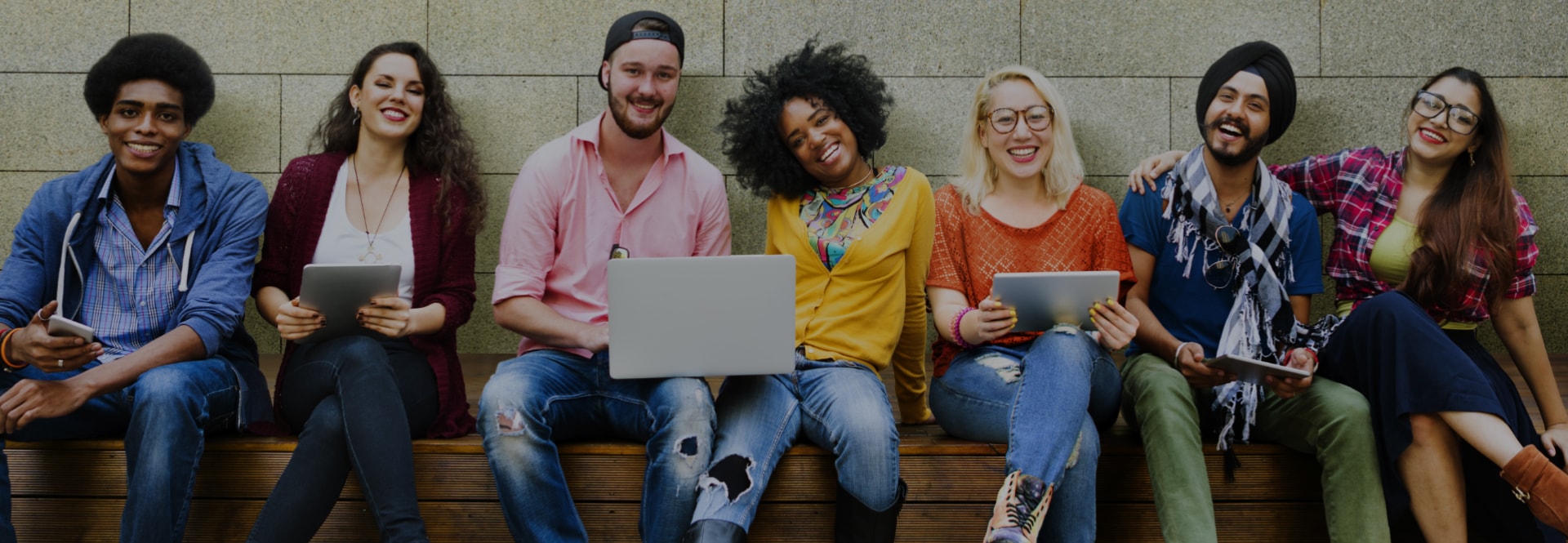 students-group-sitting